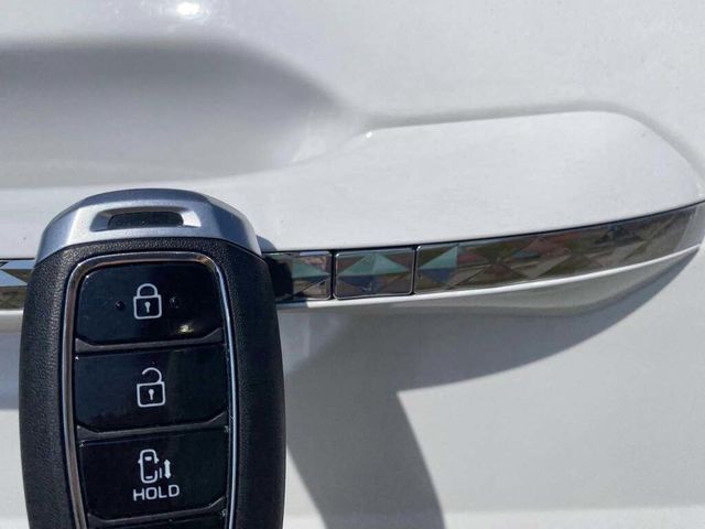 HYUNDAI現代 CUSTIN  第7張相片