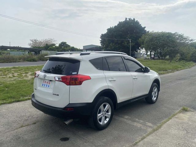 TOYOTA豐田 RAV4  第4張相片