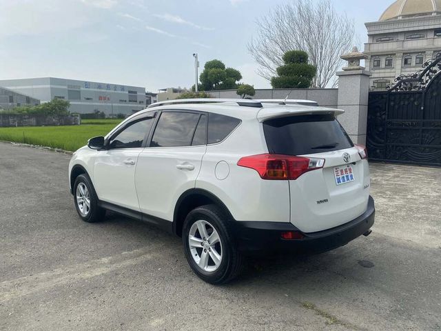 TOYOTA豐田 RAV4  第6張相片
