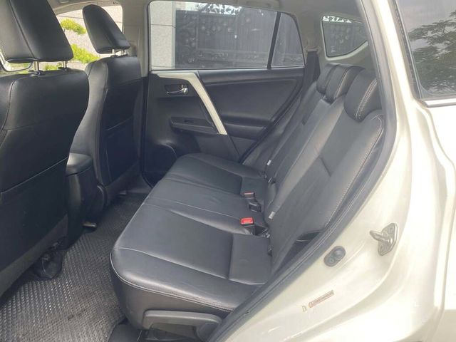 TOYOTA豐田 RAV4  第15張相片