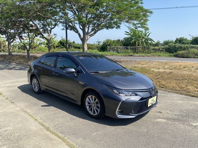 TOYOTA豐田 COROLLA ALTIS HYBRID  第3張相片
