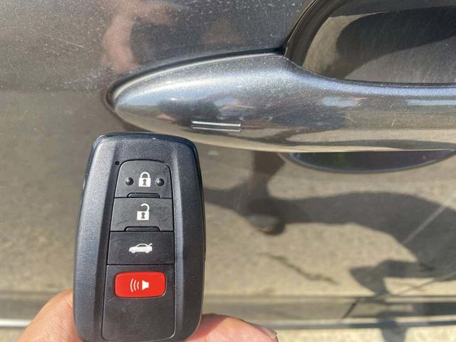 TOYOTA豐田 COROLLA ALTIS HYBRID  第4張相片