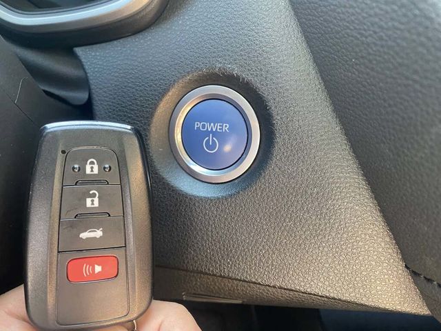 TOYOTA豐田 COROLLA ALTIS HYBRID  第13張相片