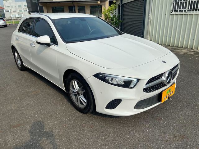 M-BENZ賓士 A180  第2張相片