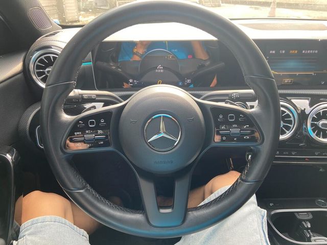 M-BENZ賓士 A180  第4張相片