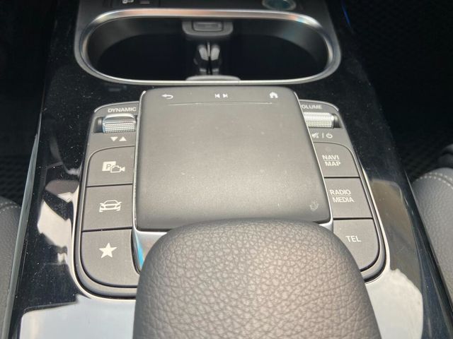 M-BENZ賓士 A180  第11張相片