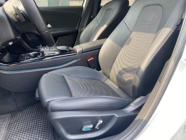 M-BENZ賓士 A180  第13張相片