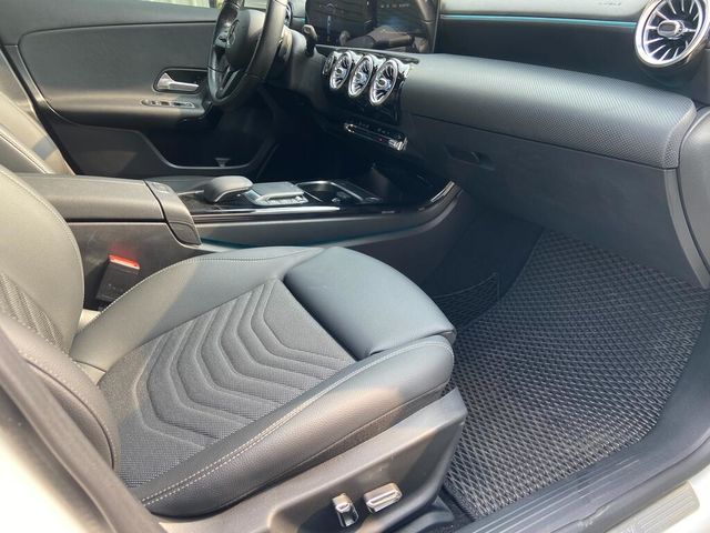 M-BENZ賓士 A180  第14張相片