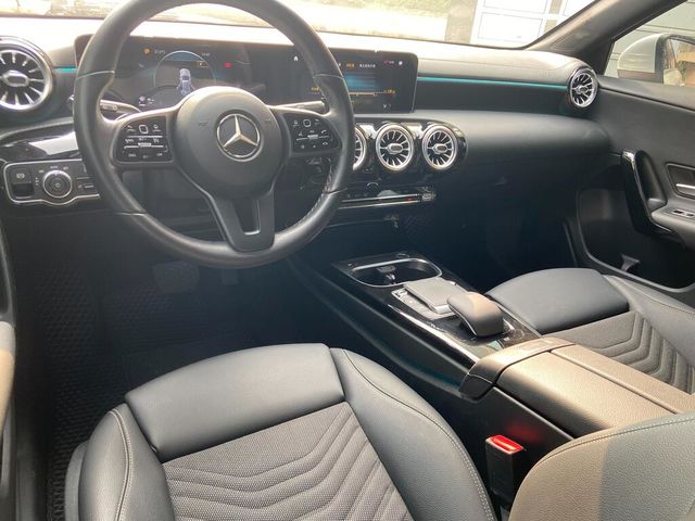 M-BENZ賓士 A180  第15張相片