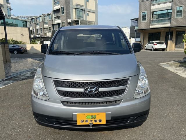 HYUNDAI現代 STAREX  第2張相片