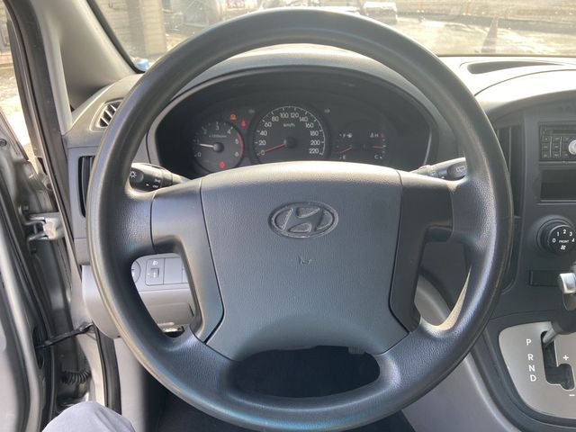 HYUNDAI現代 STAREX  第4張相片