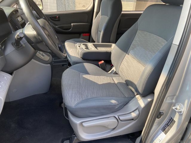 HYUNDAI現代 STAREX  第8張相片