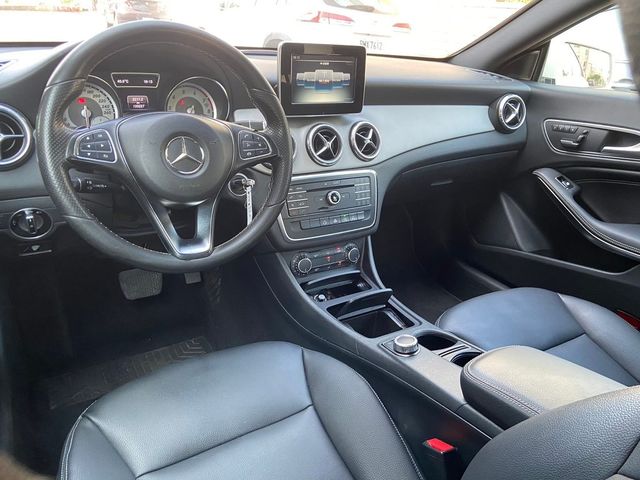 M-BENZ賓士 CLA200  第5張相片