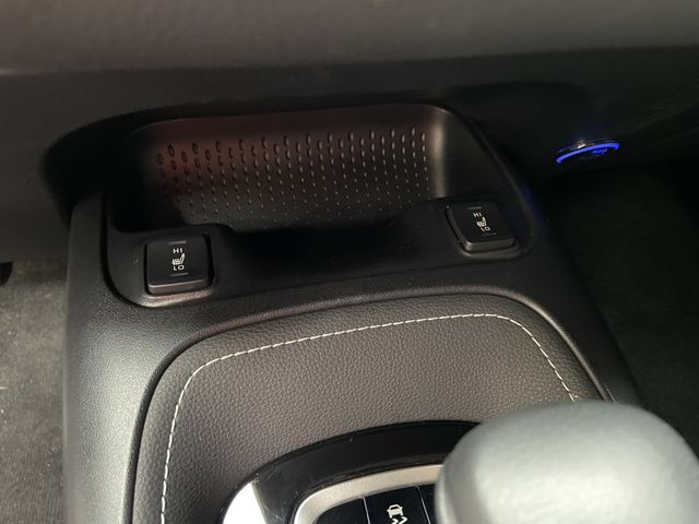 TOYOTA豐田 AURIS  第9張相片