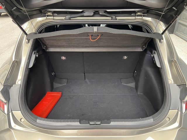 TOYOTA豐田 AURIS  第16張相片