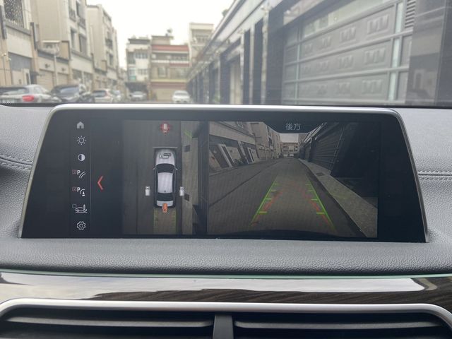 BMW寶馬 730LD  第7張相片