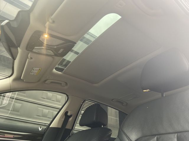 BMW寶馬 730LD  第9張相片