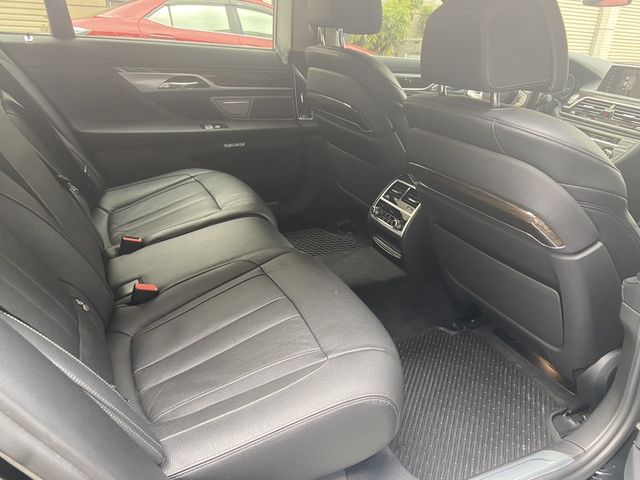 BMW寶馬 730LD  第13張相片