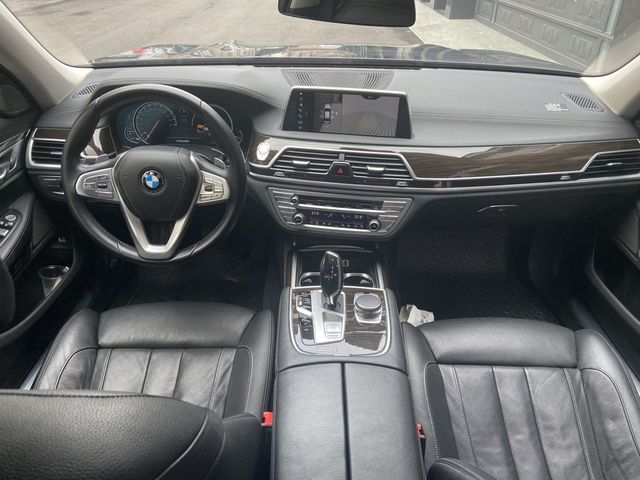 BMW寶馬 730LD  第14張相片