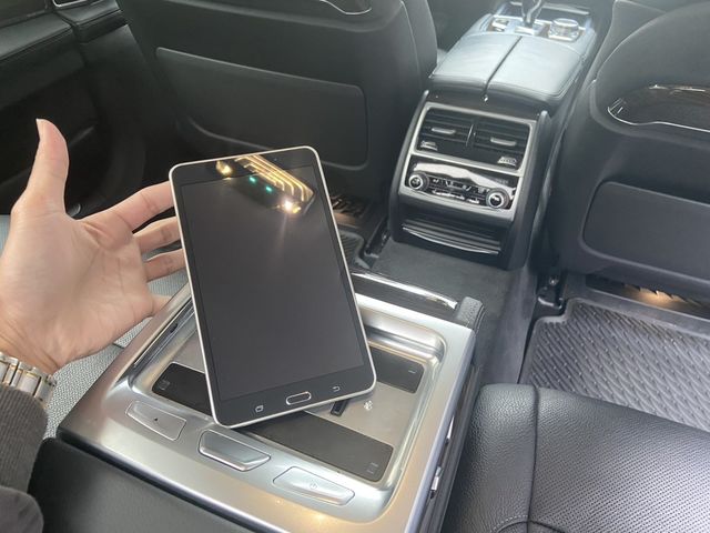 BMW寶馬 730LD  第15張相片