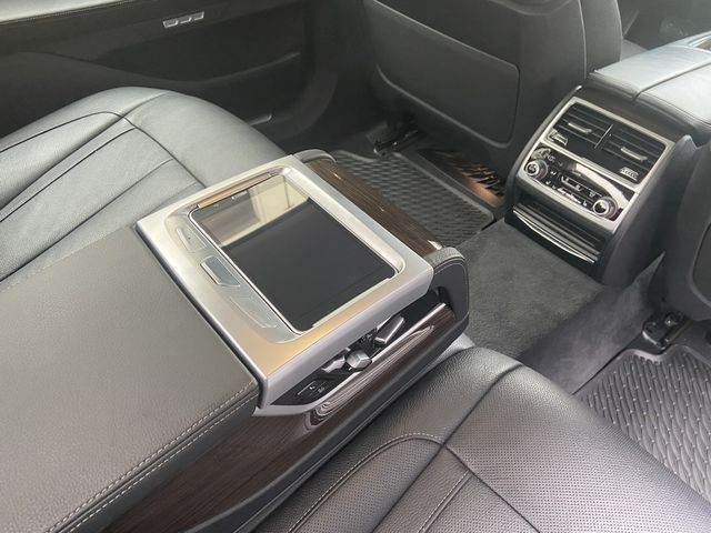 BMW寶馬 730LD  第16張相片