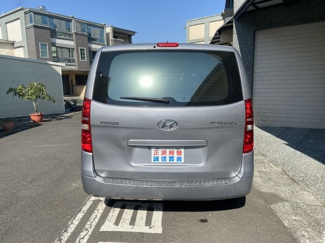 HYUNDAI現代 GRAND STAREX  第17張相片