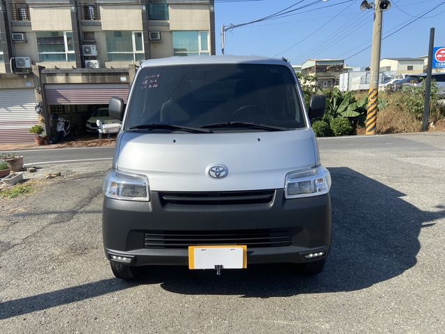 TOYOTA豐田 TOWN ACE  第2張相片