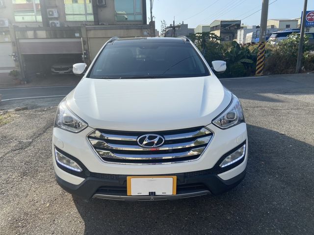 HYUNDAI現代 SANTA FE  第2張相片