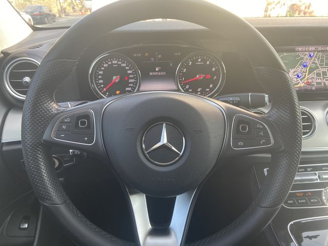 M-BENZ賓士 E200  第4張相片