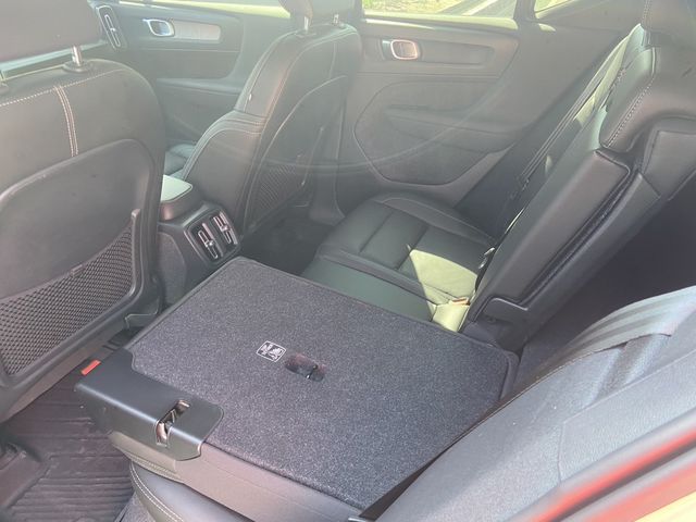 VOLVO富豪 XC40  第14張相片