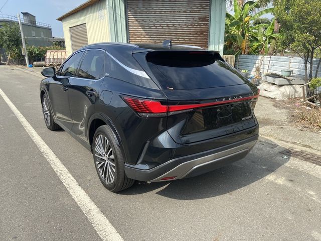 LEXUS凌志 RX350H  第19張相片