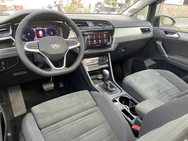 VOLKSWAGEN福斯 TOURAN  第14張相片