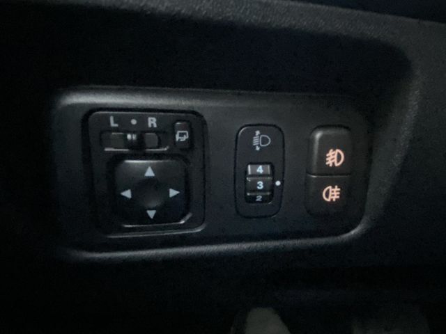 MITSUBISHI三菱 COLT PLUS  第7張相片