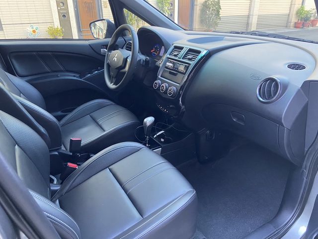 MITSUBISHI三菱 COLT PLUS  第11張相片