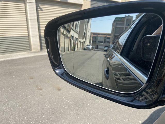 BMW寶馬 520D  第7張相片