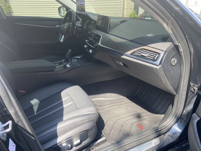 BMW寶馬 520D  第12張相片