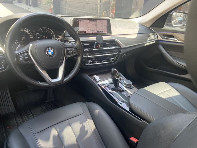 BMW寶馬 520D  第14張相片
