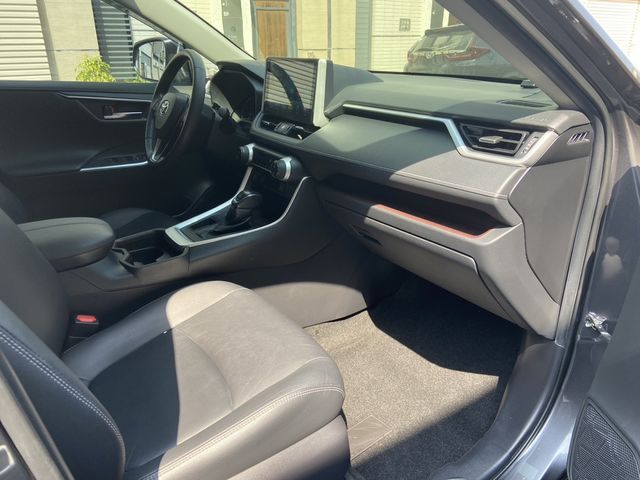 TOYOTA豐田 RAV4  第13張相片