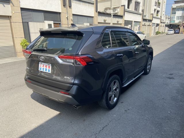 TOYOTA豐田 RAV4  第18張相片
