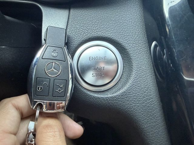 M-BENZ賓士 C180  第6張相片