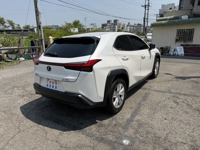 LEXUS凌志 UX200  第15張相片