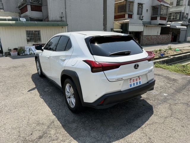 LEXUS凌志 UX200  第16張相片