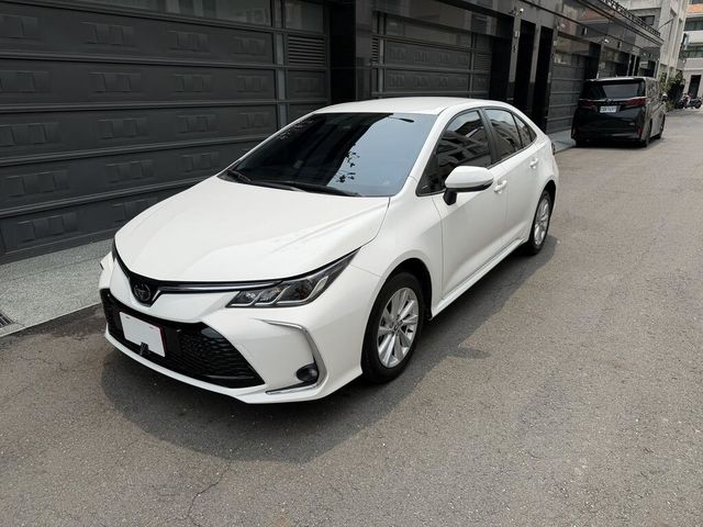 TOYOTA豐田 ALTIS  第1張相片