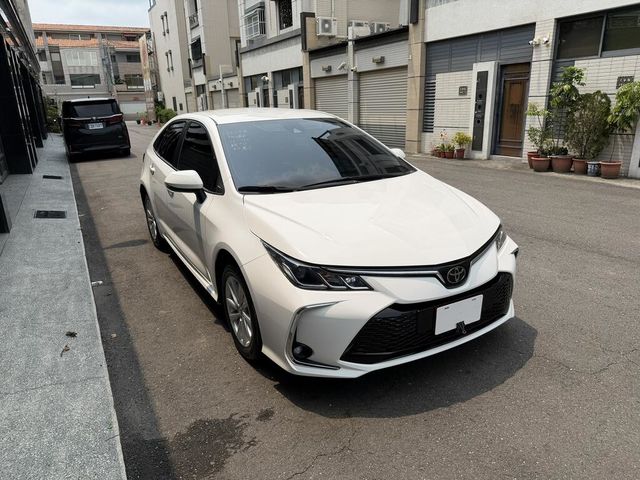 TOYOTA豐田 ALTIS  第3張相片