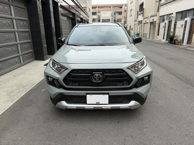 TOYOTA豐田 RAV4  第2張相片