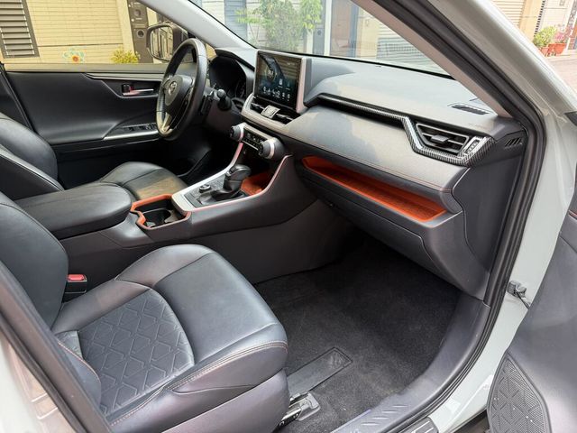TOYOTA豐田 RAV4  第12張相片
