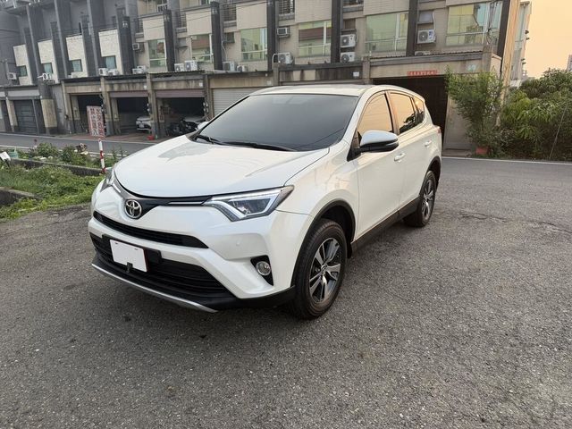 TOYOTA豐田 RAV4  第1張相片