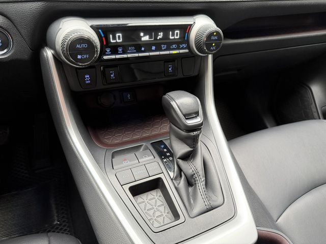 TOYOTA豐田 RAV4  第9張相片