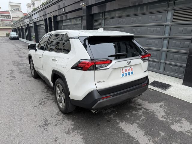 TOYOTA豐田 RAV4  第20張相片