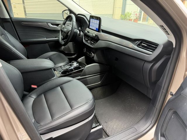 FORD福特 KUGA  第11張相片